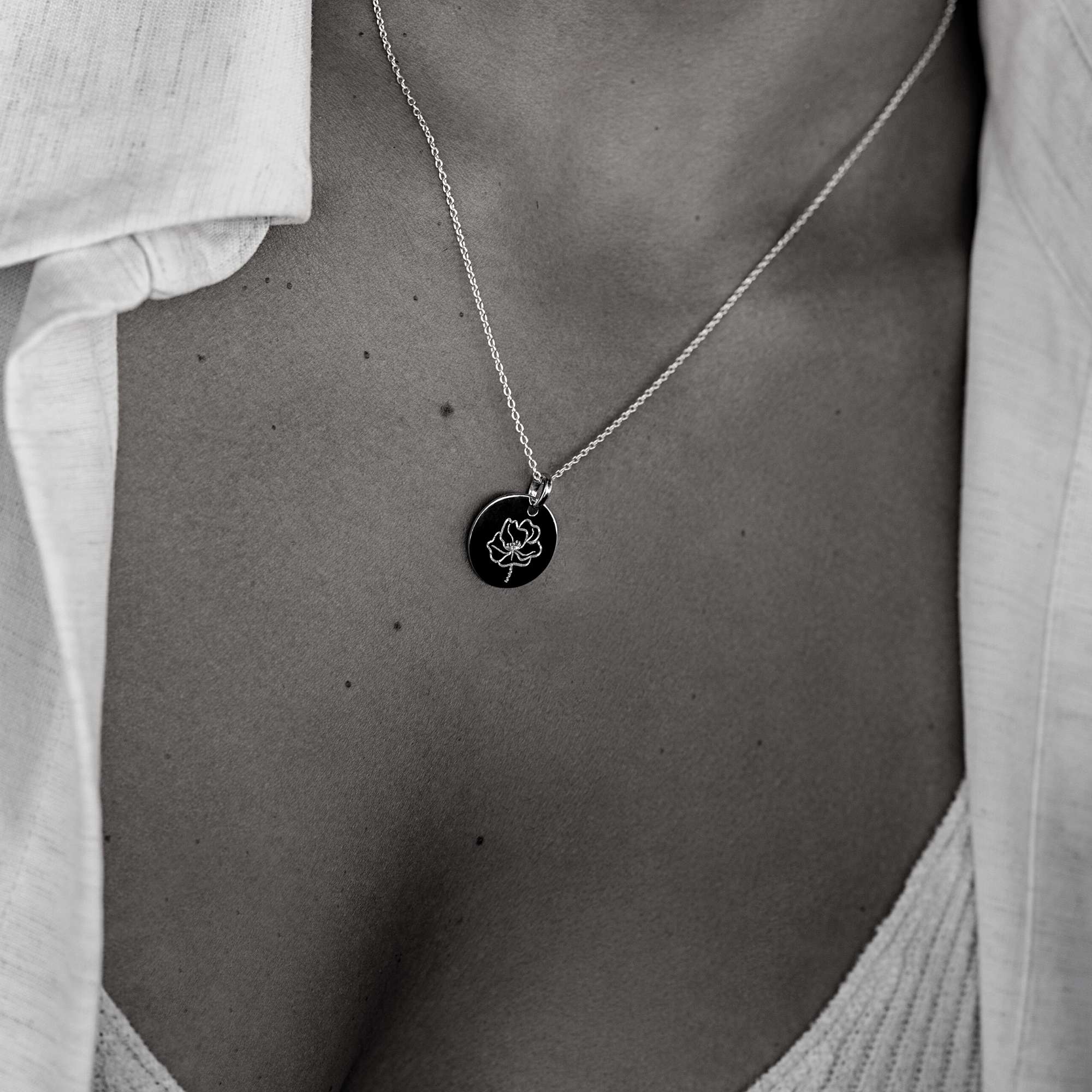Birth Flower Personalised Necklace – Rose Gold