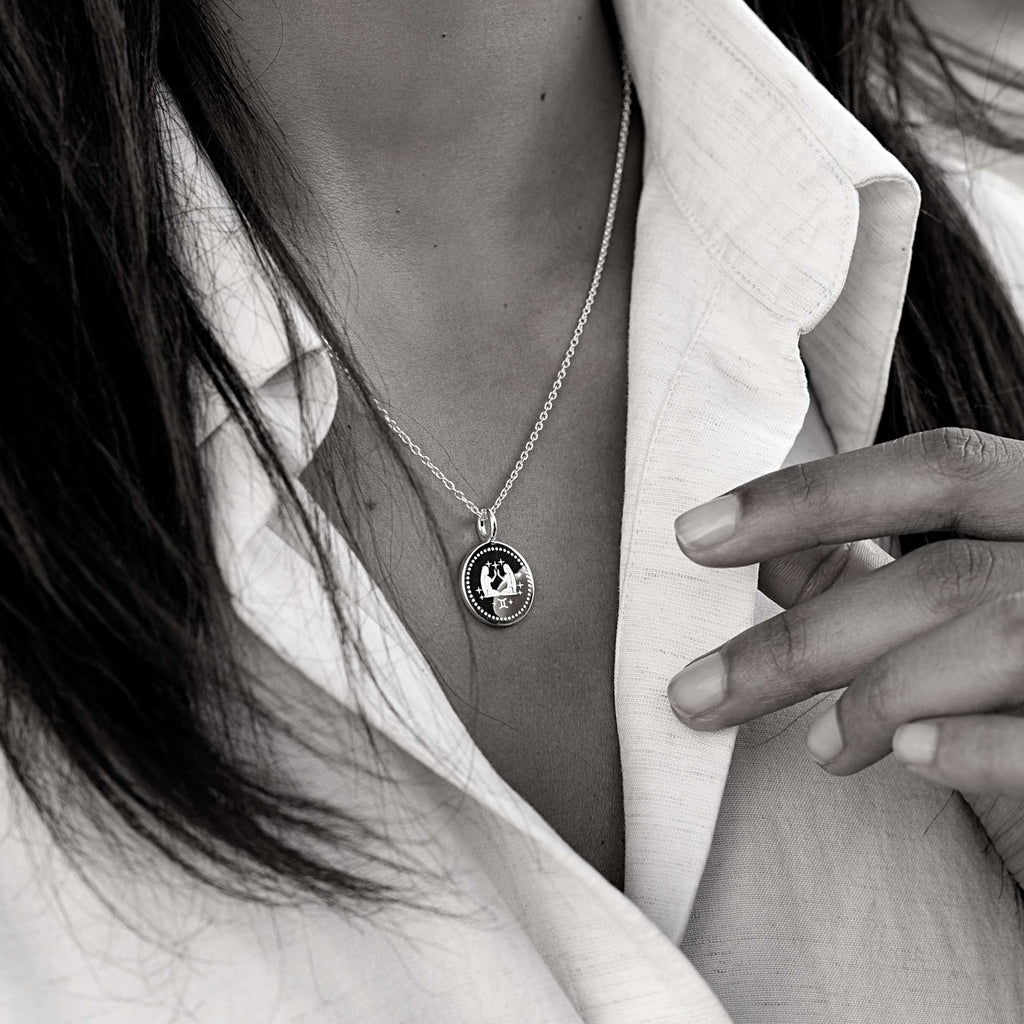 Zodiac Icon Necklace – Gold