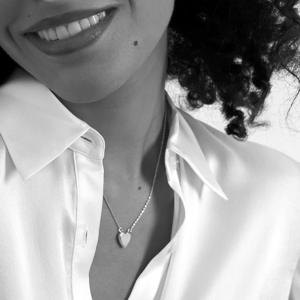 Small Pearl Heart Engraved Necklace – Silver